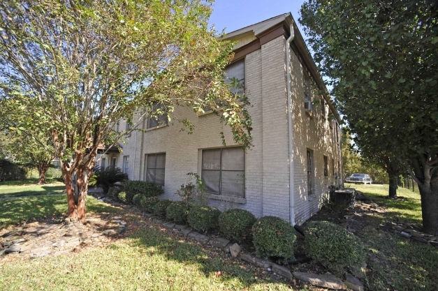 4211 Chartres St in Houston, TX - Building Photo - Building Photo