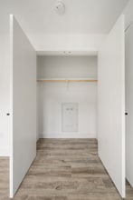 242 Spring St, Unit 501 in Paterson, NJ - Foto de edificio - Building Photo