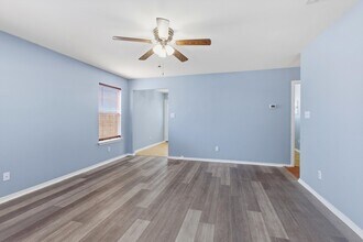 3007 Spice Meadow in San Antonio, TX - Building Photo - Building Photo