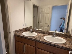 5040 Beauclair St in Kissimmee, FL - Building Photo - Building Photo