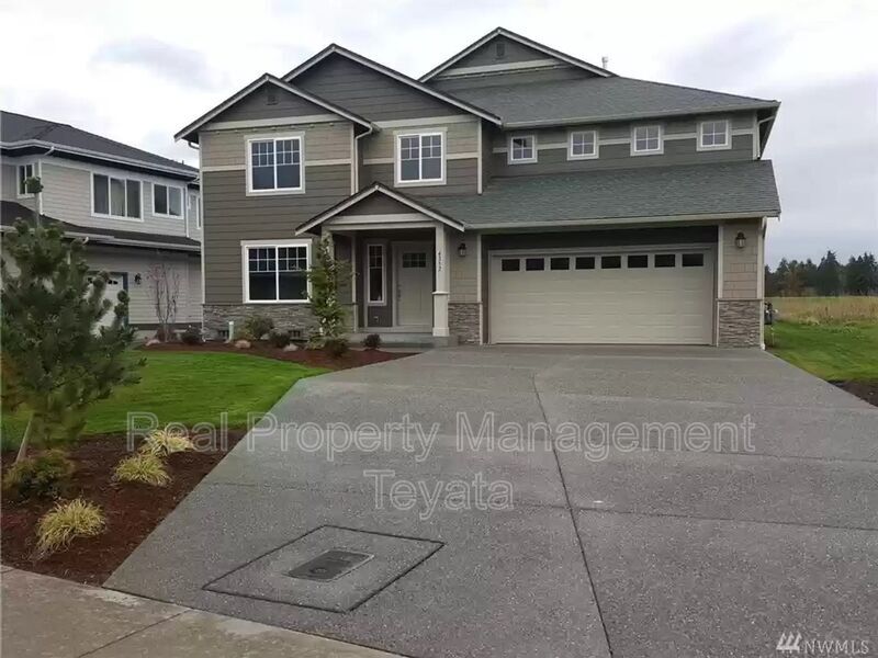 4352 Castlerock Dr in Blaine, WA - Building Photo