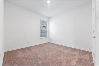 5332 Timber Pt Dr in Princeton, TX - Foto de edificio - Building Photo