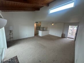 10331 Lindley Ave in Los Angeles, CA - Building Photo - Building Photo
