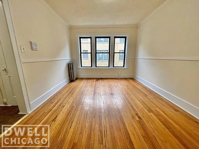 2331 N Spaulding Ave, Unit 1 in Chicago, IL - Building Photo - Building Photo