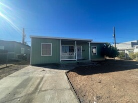 6 Idaho Way in Henderson, NV - Building Photo