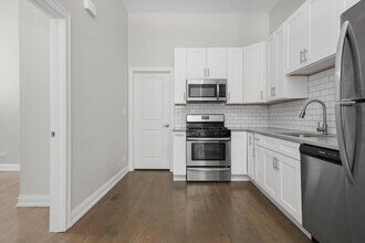 1946 S Racine Ave in Chicago, IL - Building Photo - Building Photo