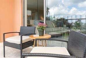 1120 N Shore Dr NE, Unit 301 in St. Petersburg, FL - Foto de edificio - Building Photo