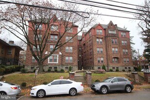 7876 Spring Ave, Unit 3FL in Elkins Park, PA - Building Photo