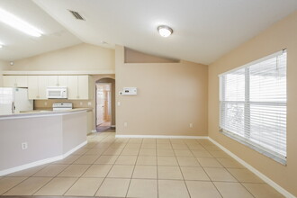 34621 Smart Dr in Zephyrhills, FL - Building Photo - Building Photo