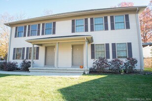 783 Naugatuck Ave in Milford, CT - Building Photo