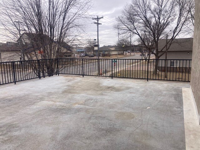 2414 W 10th St, Unit 800 ft2 Private Deck in Sioux Falls, SD - Building Photo - Building Photo