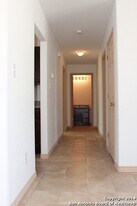 823 Bynum Ave in San Antonio, TX - Building Photo