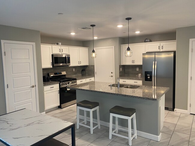 334 Silva Pl in Henderson, NV - Building Photo - Building Photo