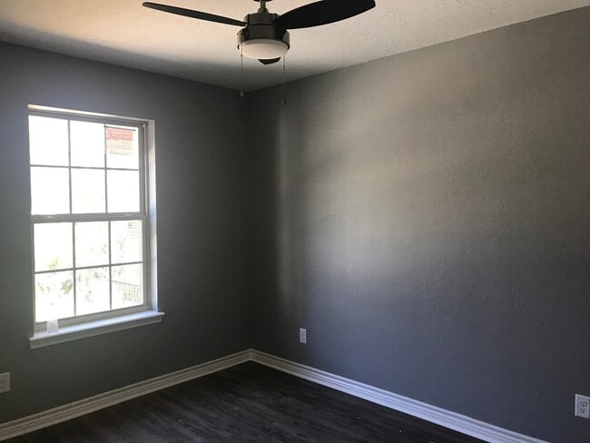 217 Spring St in Longview, TX - Building Photo - Building Photo