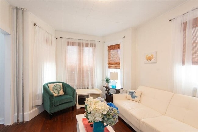 11 Brewer St in Newport, RI - Foto de edificio - Building Photo