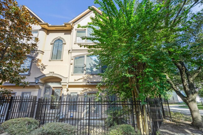 property at 2422 Dorrington St