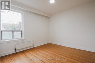 17 Calvington Dr in Toronto, ON - Building Photo - Building Photo