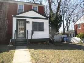 2727 Fort Dr in Alexandria, VA - Building Photo
