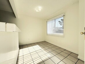 14035 1/2 Orizaba Avenue in Paramount, CA - Building Photo - Building Photo