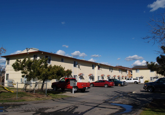 2874-2896 N State Highway 59 in Merced, CA - Foto de edificio - Building Photo