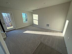 4337 Reusch Cir in New Castle, DE - Building Photo - Building Photo