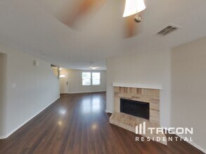 960 Stone Chapel Way in Fort Worth, TX - Building Photo - Building Photo