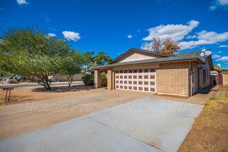 4048 W Mercer Ln in Phoenix, AZ - Building Photo - Building Photo