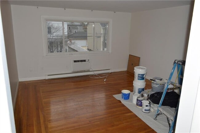 145 Magnolia St in Cranston, RI - Building Photo - Building Photo