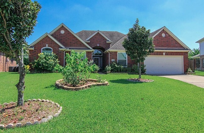 2758 Laguna Pointe Dr in Pearland, TX - Building Photo - Building Photo