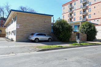 709 W 26th St in Austin, TX - Foto de edificio - Building Photo