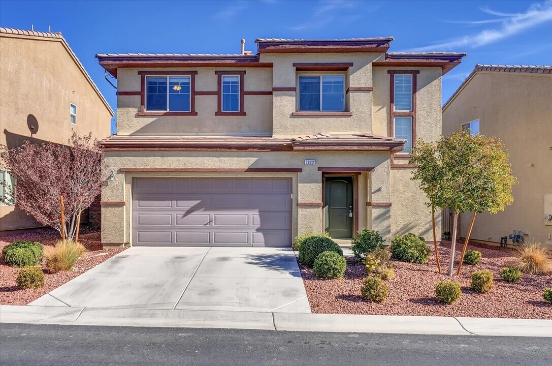 7922 Blue Lake Peak St in Las Vegas, NV - Building Photo