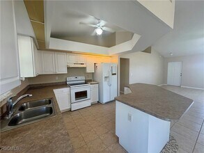 4411 SW 9th Ave in Cape Coral, FL - Building Photo - Building Photo