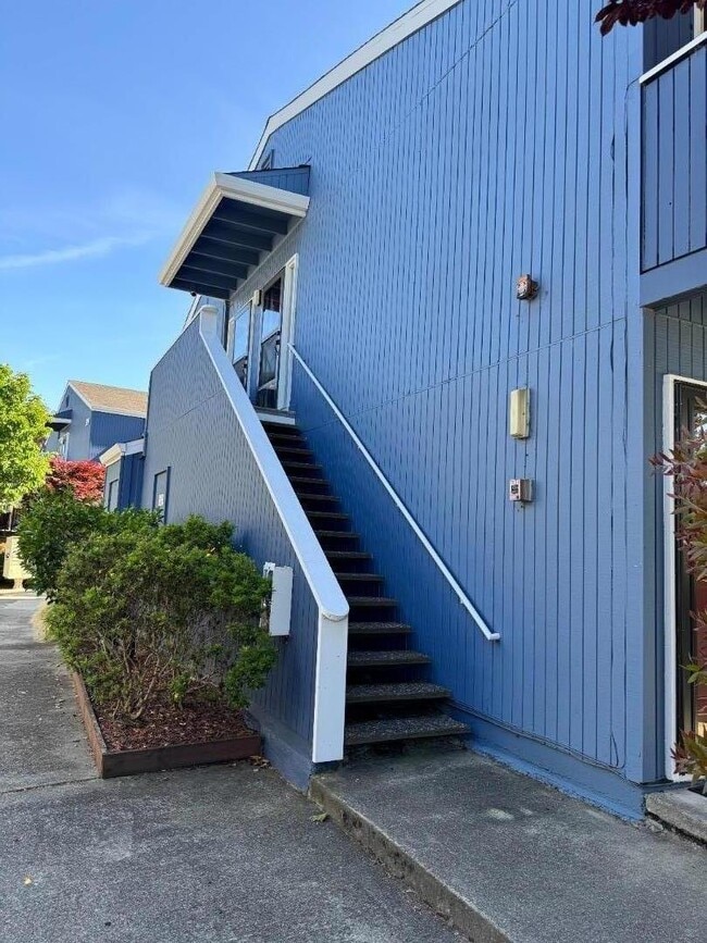 1126 Cherry Ave in San Bruno, CA - Building Photo - Building Photo