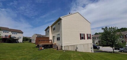 455 Madison Dr in Shrewsbury, PA - Building Photo - Building Photo