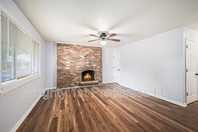 property at 4202 N Askew Ave