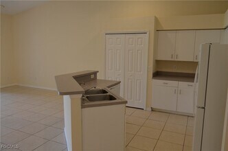 1325 SE 8th Ave in Cape Coral, FL - Building Photo - Building Photo