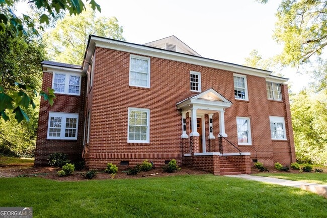 111 E Screven St in Milledgeville, GA - Building Photo - Building Photo