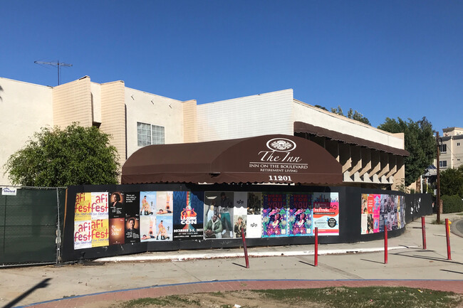 The Crescent in Studio City, CA - Building Photo - Other