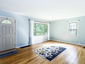 224 Colonial Ave in Worthington, OH - Foto de edificio - Building Photo