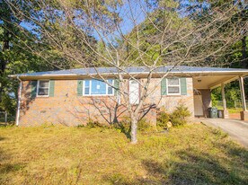 9877 Redcliff Rd in Birmingham, AL - Building Photo