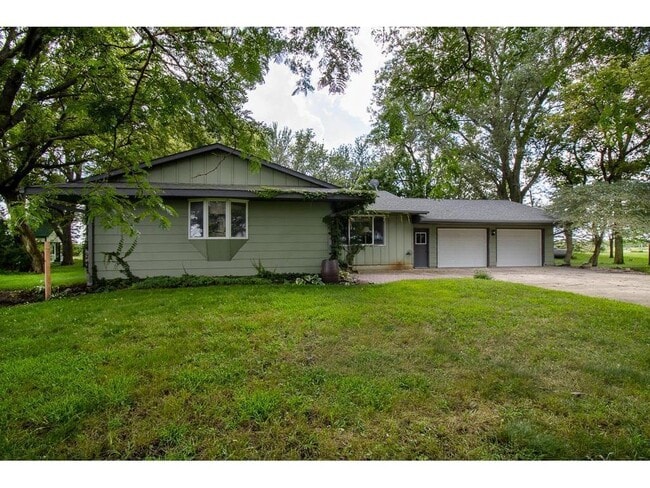 11197 608th Ave in Minnesota Lake, MN - Building Photo - Building Photo