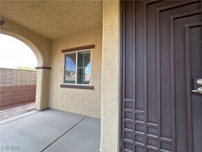 10611 Auburn Springs Ave in Las Vegas, NV - Foto de edificio - Building Photo