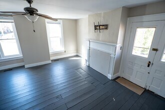 166 N Sandusky St in Delaware, OH - Building Photo - Building Photo