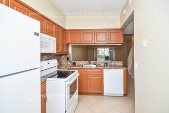 16648 Hemingway Dr in Weston, FL - Building Photo - Building Photo