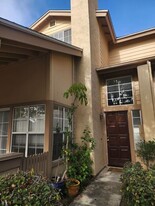3073 E Fox Run Way in San Diego, CA - Building Photo