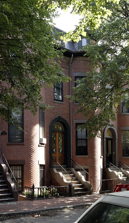 25 Dwight St in Boston, MA - Building Photo
