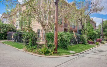 501 Leverkuhn St in Houston, TX - Building Photo - Building Photo