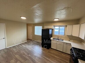 4071 Sun Dr in Kearns, UT - Building Photo - Building Photo