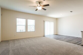 752 Shepard Rock Dr in Zebulon, NC - Foto de edificio - Building Photo