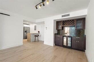 2000 S Ocean Blvd in Palm Beach, FL - Building Photo - Building Photo